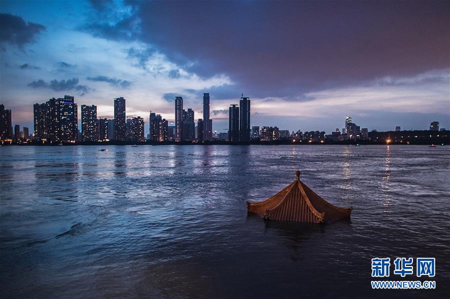 ���ǵĽ�ˮ������û����ƻ�����ͤ��7��13���㣩���»������ Ф�վ� ��